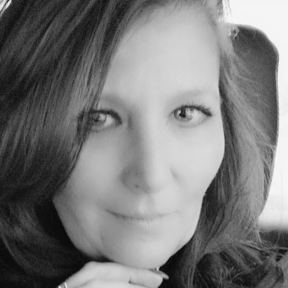 Meet your Posher, Linda - Picture 1 of 1